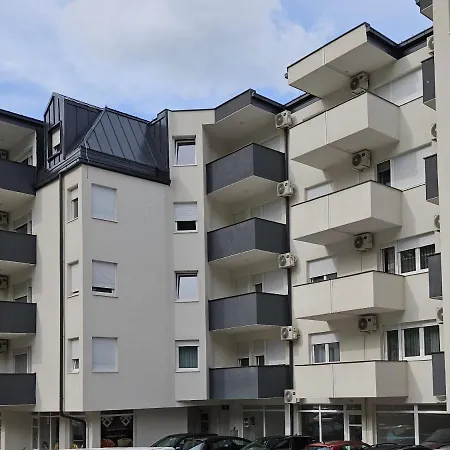 Apartment Adav Luxus Visoko