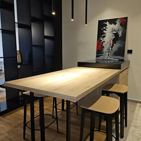 Adav Luxus Apartment